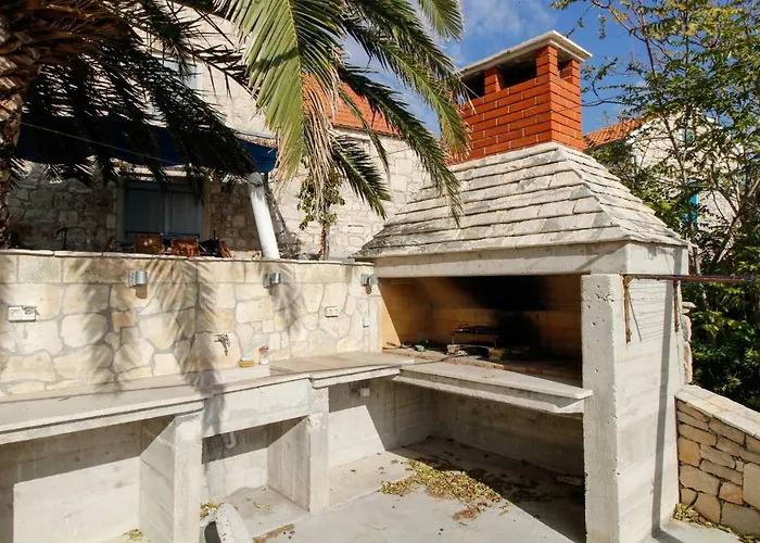度假居 Bargujac Summer House 维斯