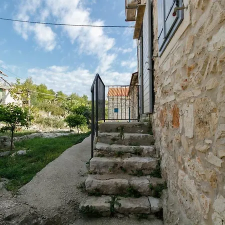 Semesterbostad Bargujac Summer House